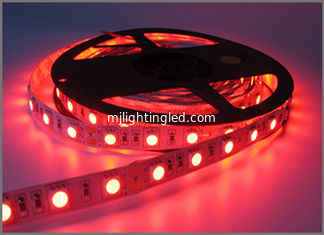 CHINA LED-Streifen 5050 Nicht wasserdicht DC12V 60LEDs/M 5m/Lot Flexible LED-Licht Rot 5050 LED-Streifen LED-Band Heimdekorationslampen fournisseur